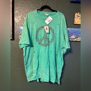 Easel Peace Green Top Tshirt